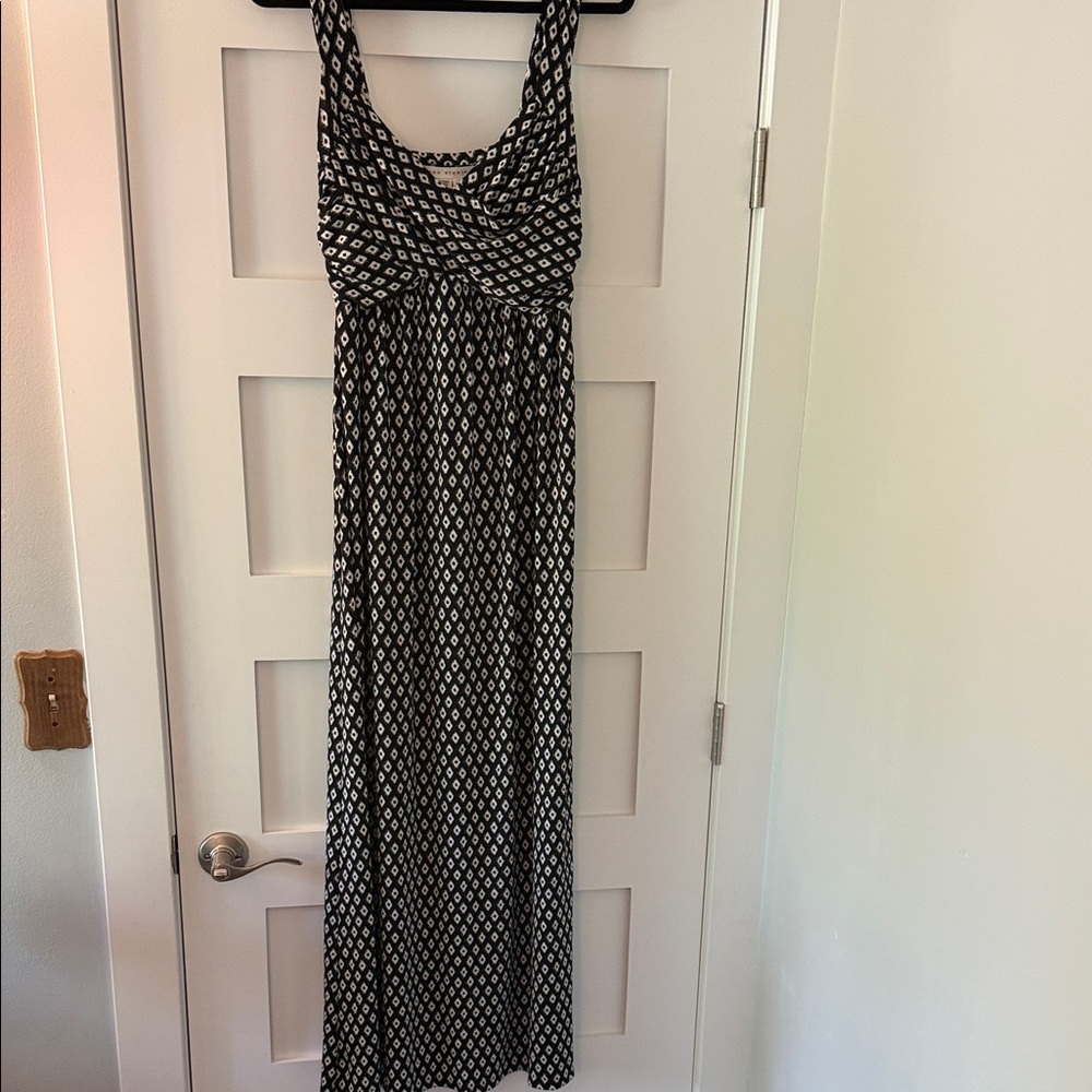 Max Studio Black and White Geometric Maxi Dress